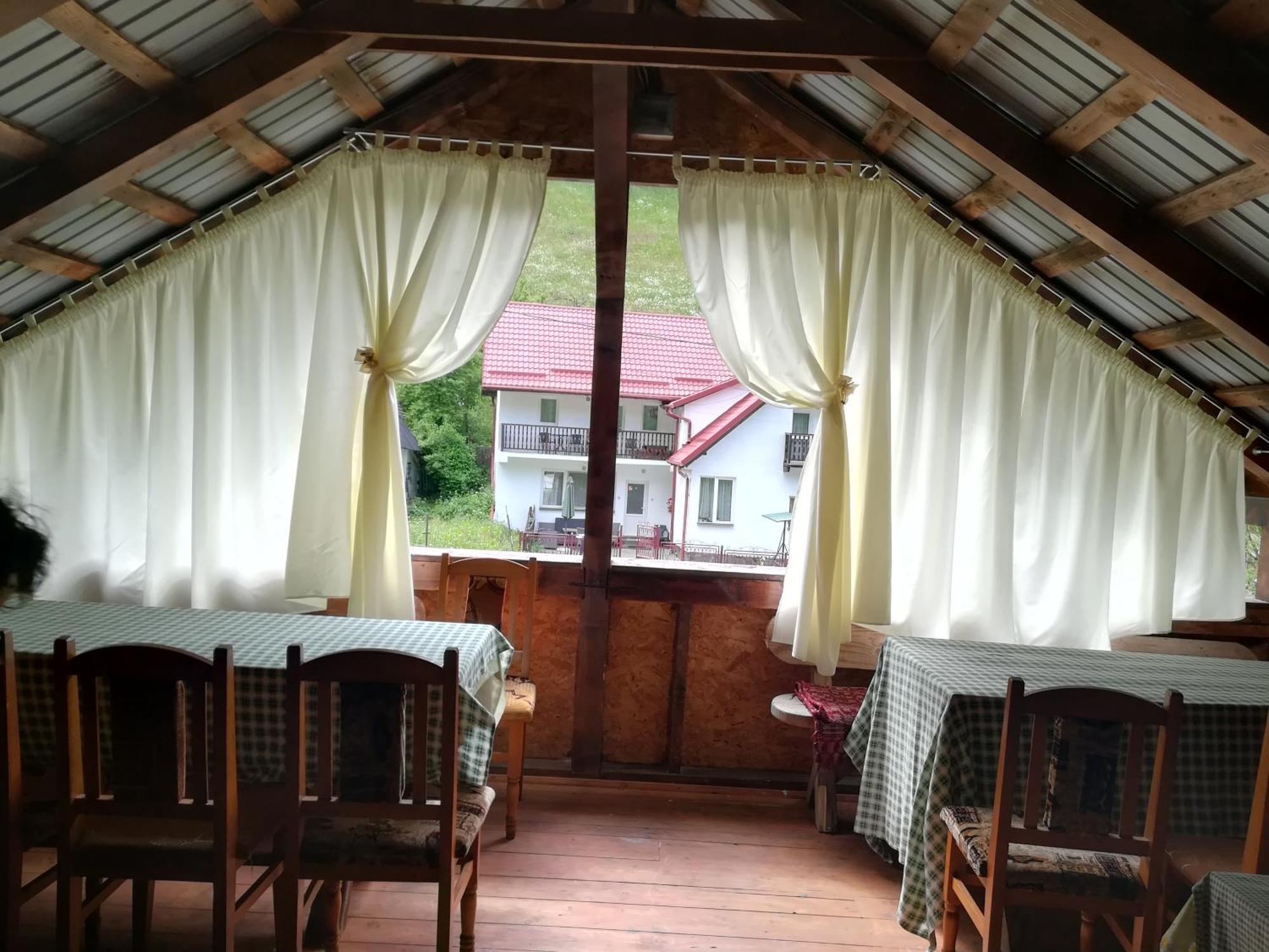 Casuta De Langa Padure Hotel Felsőmoécs Kültér fotó