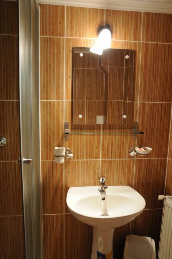 Casuta De Langa Padure Hotel Felsőmoécs Kültér fotó
