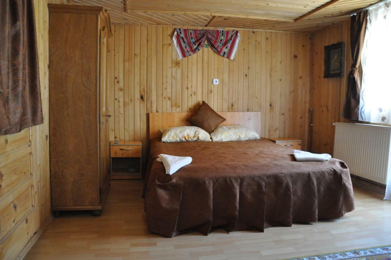 Casuta De Langa Padure Hotel Felsőmoécs Kültér fotó